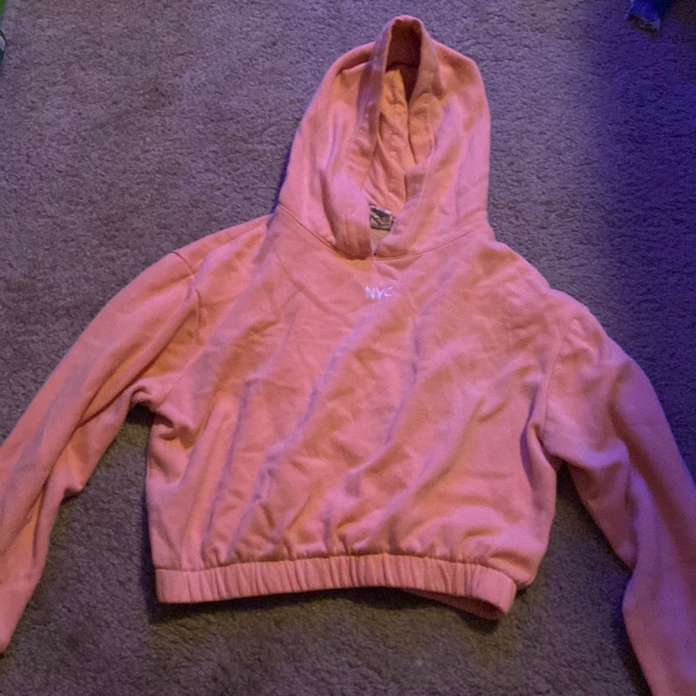 Cute pink H&M cropped hoodie